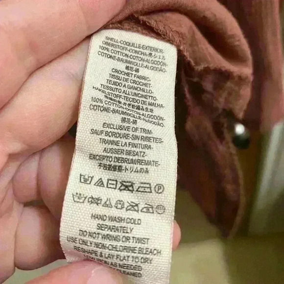 Free People On the Island Top in Spice Crochet Neck Button Details Size S NEW - Picture 10 of 11